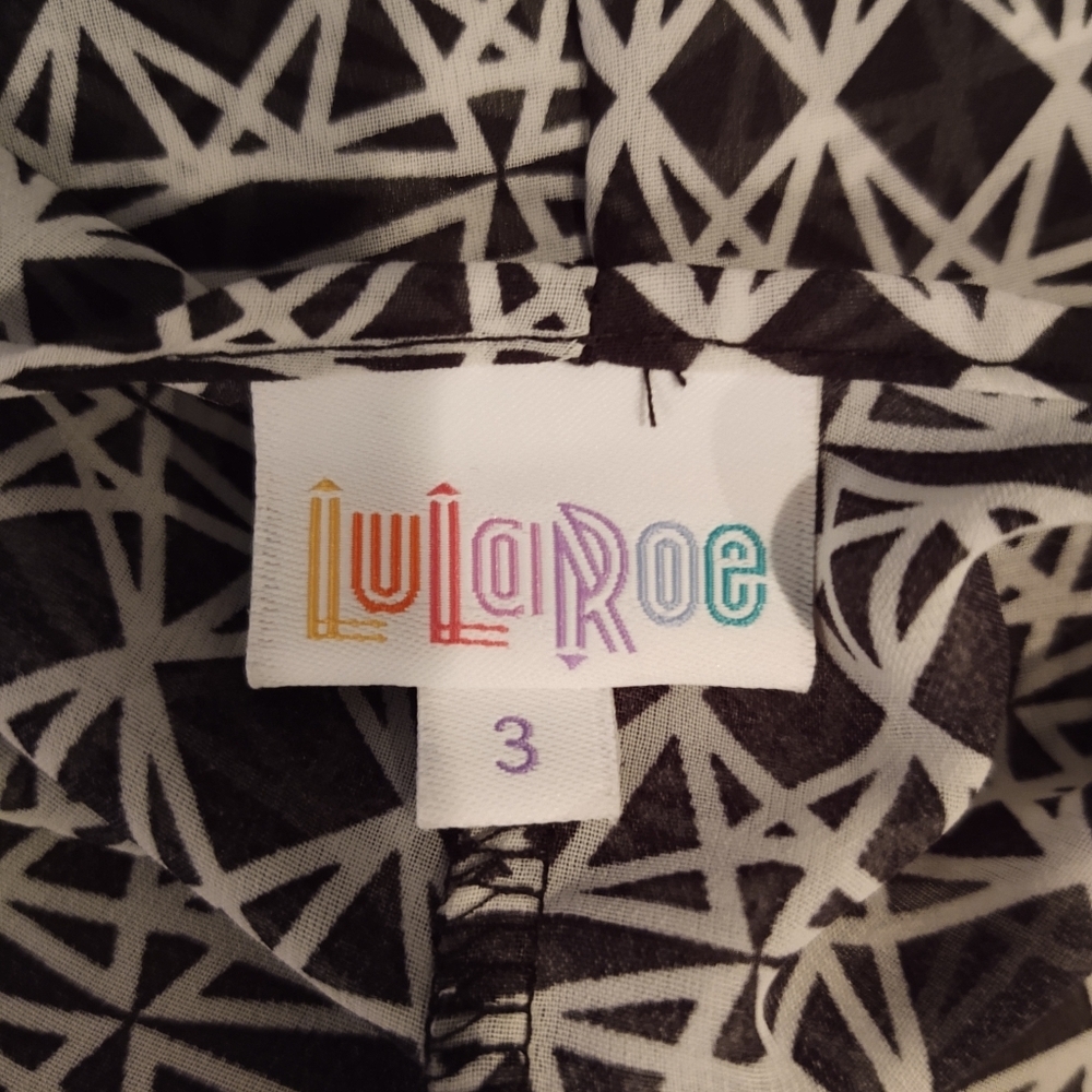 💥3/$20LuLaRoe size 3 (fits an adult size small/medium) Kimono! - Picture 2 of 8